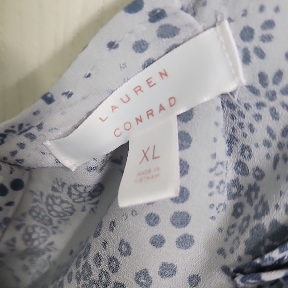 Elegant Blue Paisley Dress - Picture 2 of 2